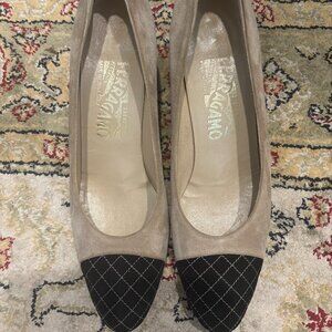 Ferragamo Low Pumps